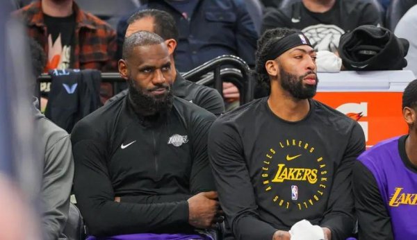 股鑫宝 好心办坏事！曝詹姆斯不满琼斯泄露信息 曾帮助他获得湖人队特权